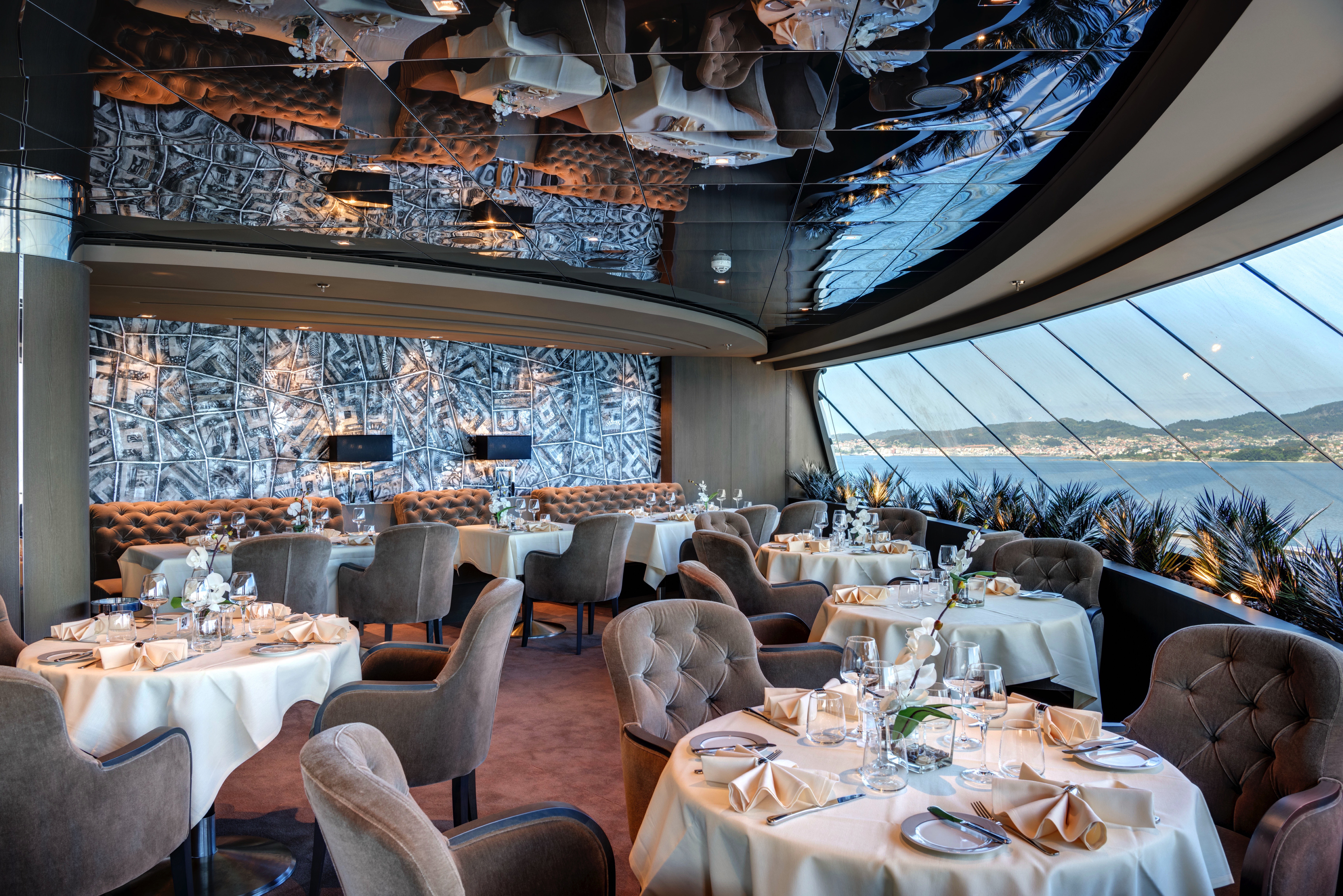 MSC Meraviglia - MSC Yacht Club Restaurant